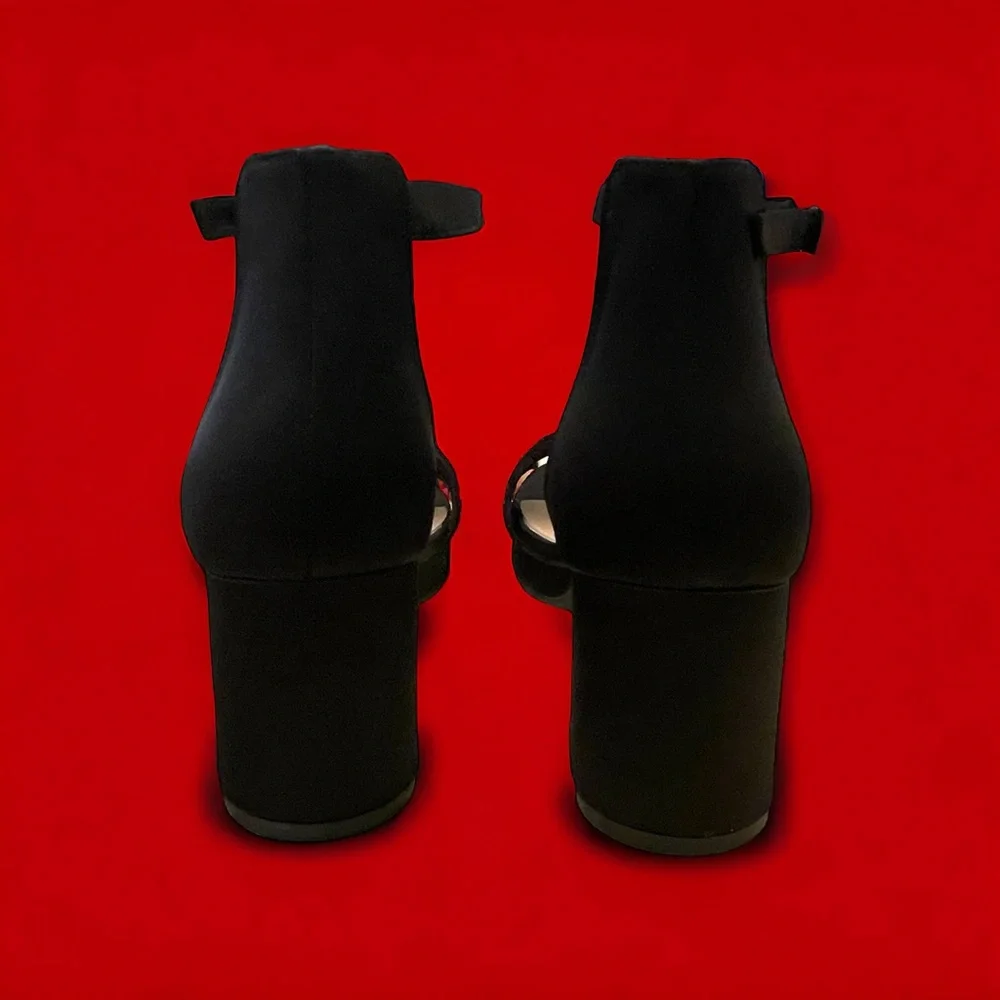 Juicy Couture Pumps